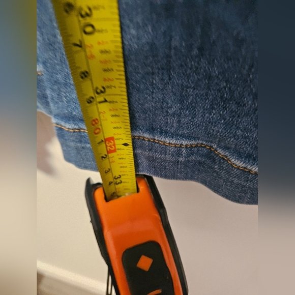 Veronica Beard Sheridan High-rise Stretch Bell-bottom Jeans In Lakeshore - Picture 5 of 8